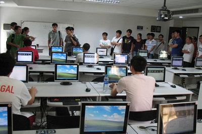 四川南充少年军校计算机网络技术